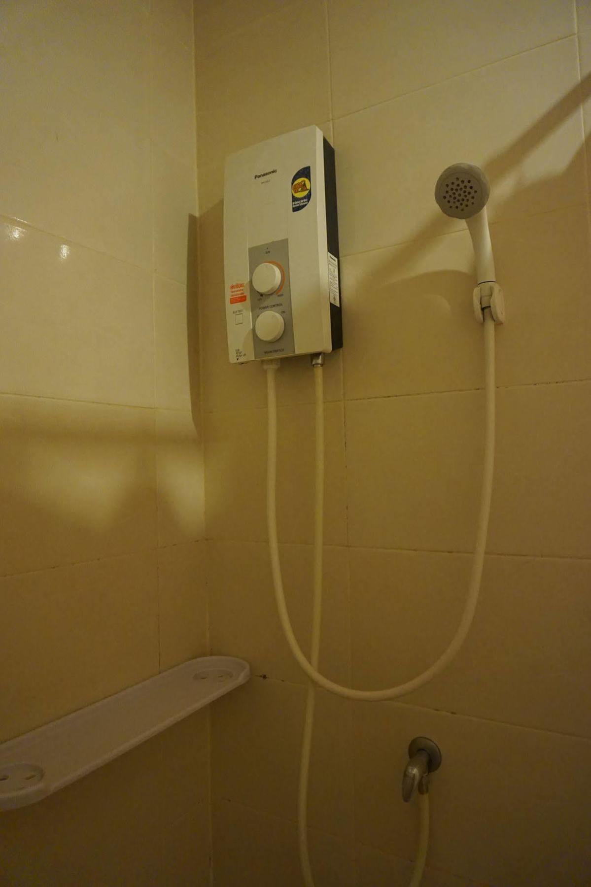 唯一公寓酒店 乌隆他尼 外观 照片